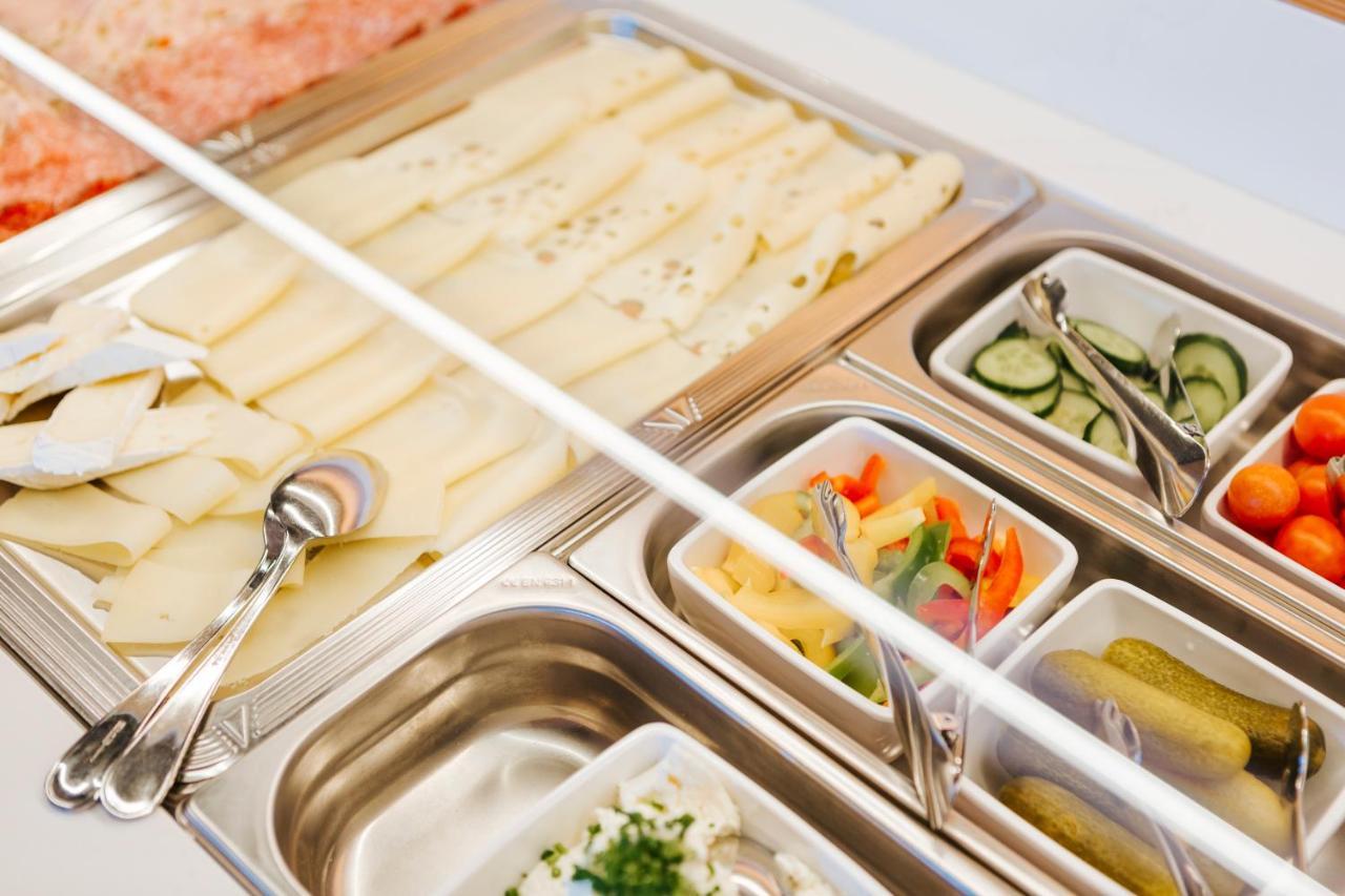 Seegasthof Hois'N Wirt - Hotel Mit Wellnessbereich Gmunden Ngoại thất bức ảnh