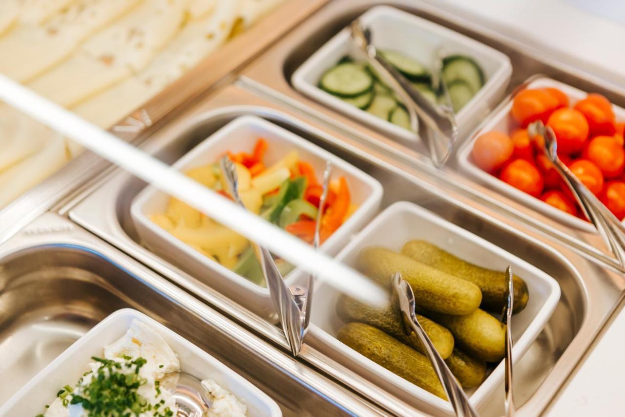 Seegasthof Hois'N Wirt - Hotel Mit Wellnessbereich Gmunden Ngoại thất bức ảnh