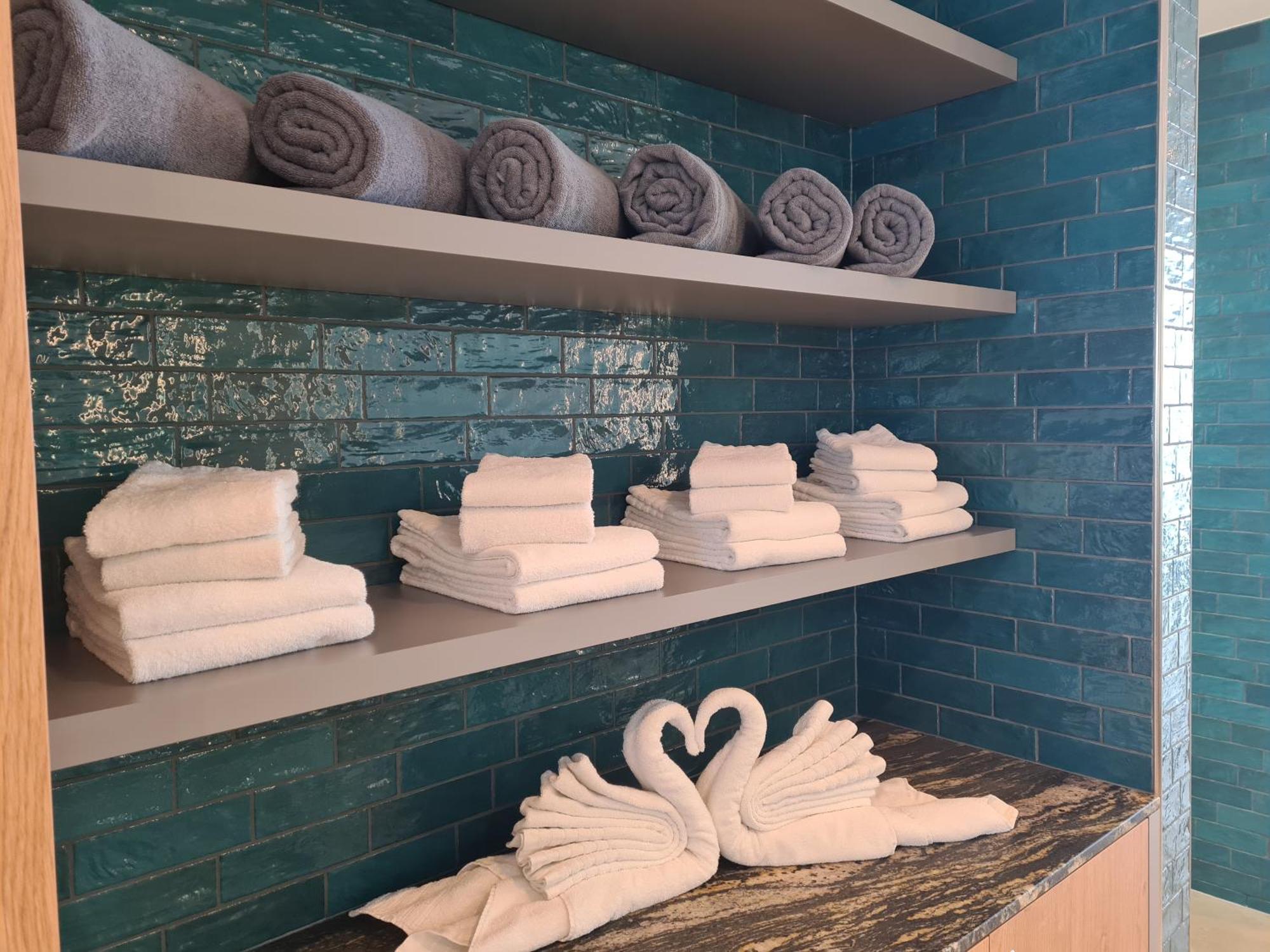 Seegasthof Hois'N Wirt - Hotel Mit Wellnessbereich Gmunden Ngoại thất bức ảnh